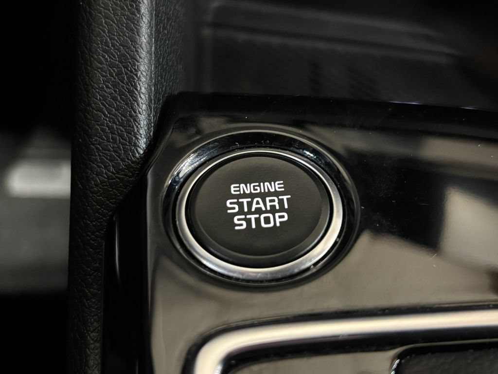 Used 2025 Kia Sportage SX FWD image 16