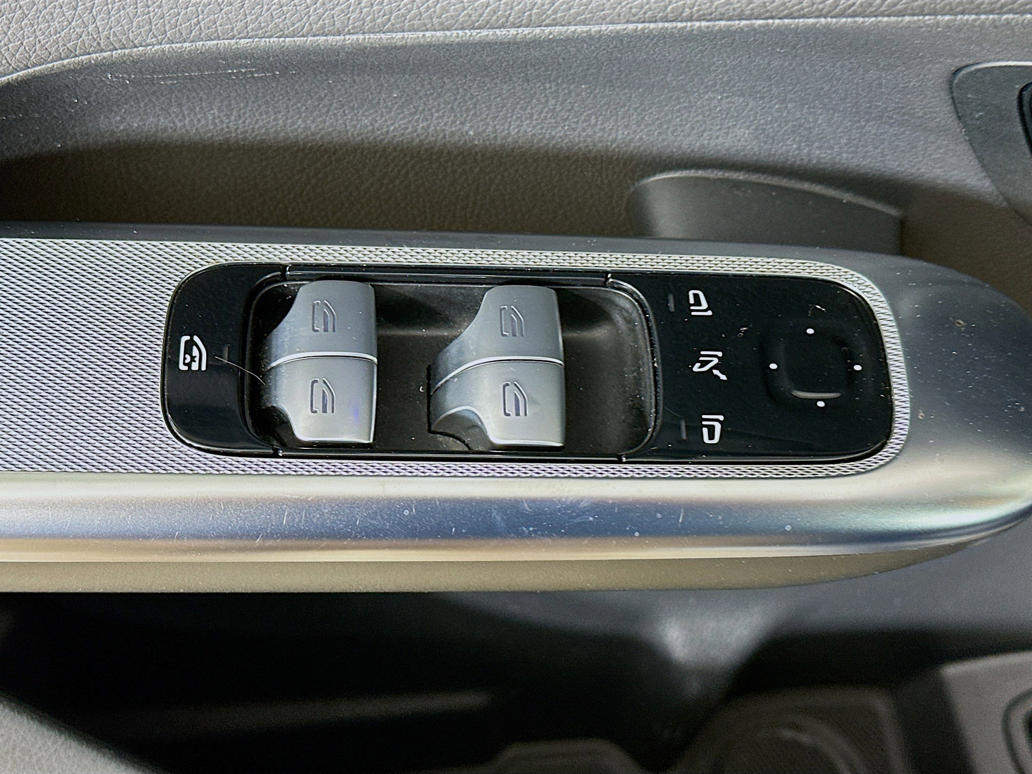 Used 2024 Mercedes-Benz GLC 300 image 15