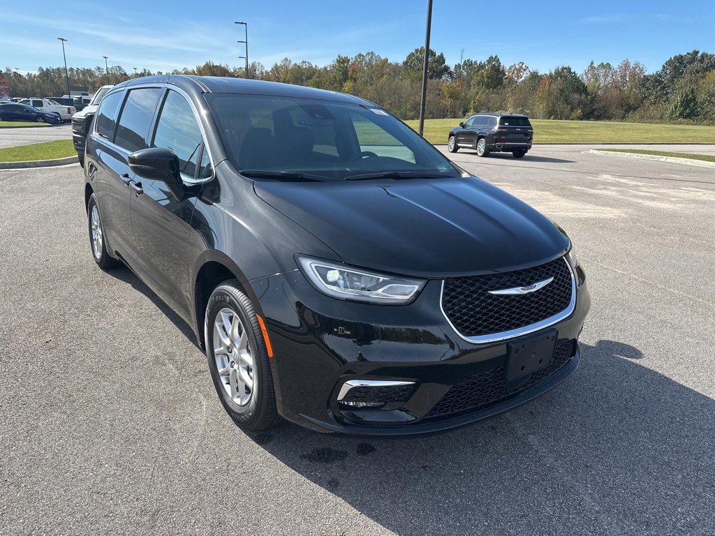 New 2026 Chrysler Pacifica Select image 7