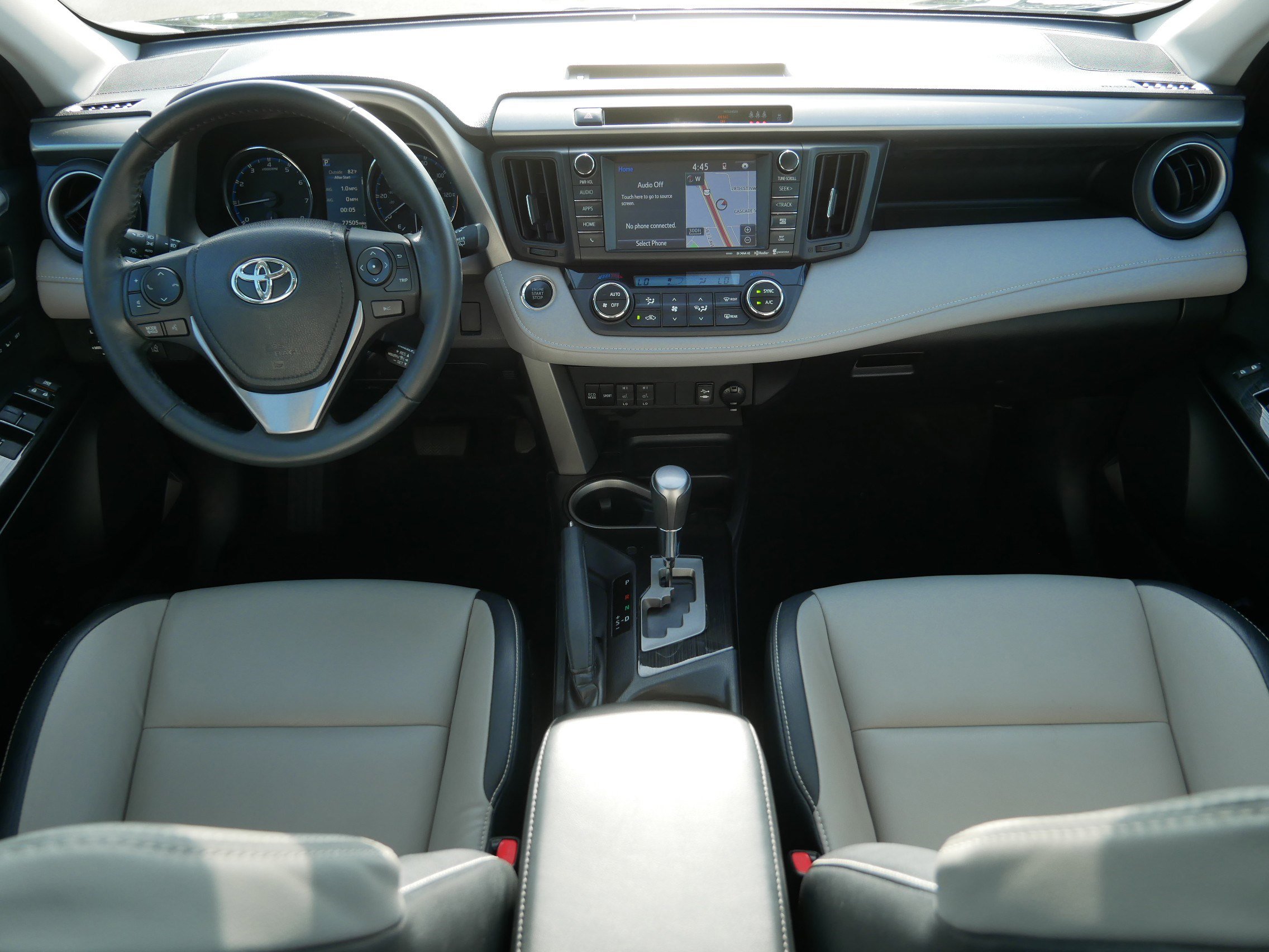Used 2018 Toyota RAV4 Limited image 10