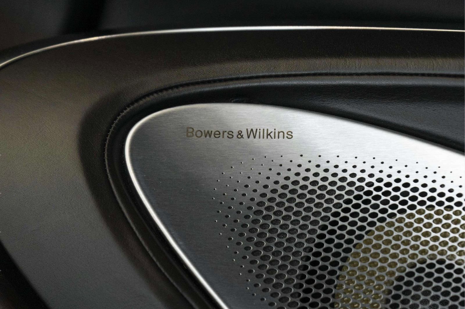 Used 2022 McLaren GT RWD image 14