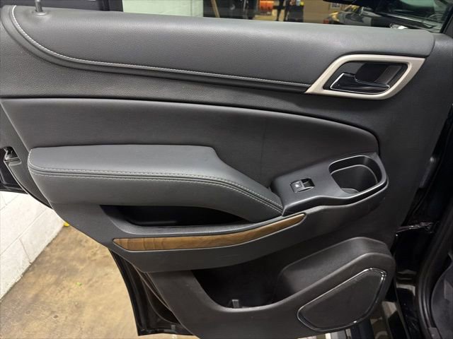 Used 2019 GMC Yukon Denali w/ Denali Ultimate Package image 17