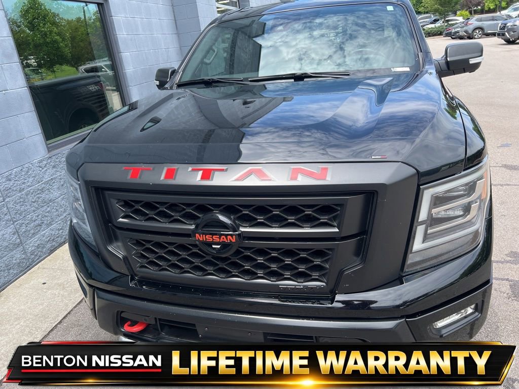 Used 2022 Nissan Titan PRO-4X w/ Pro-4x Convenience Package AWD/4WD image 4