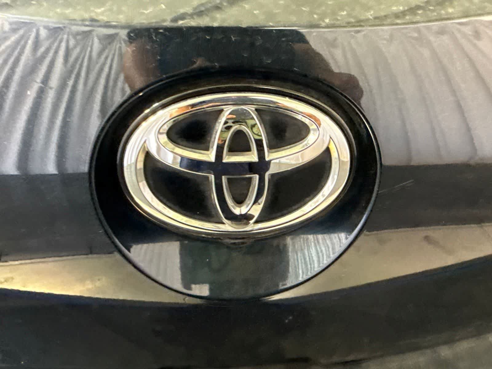 Used 2021 Toyota Corolla XSE FWD image 14