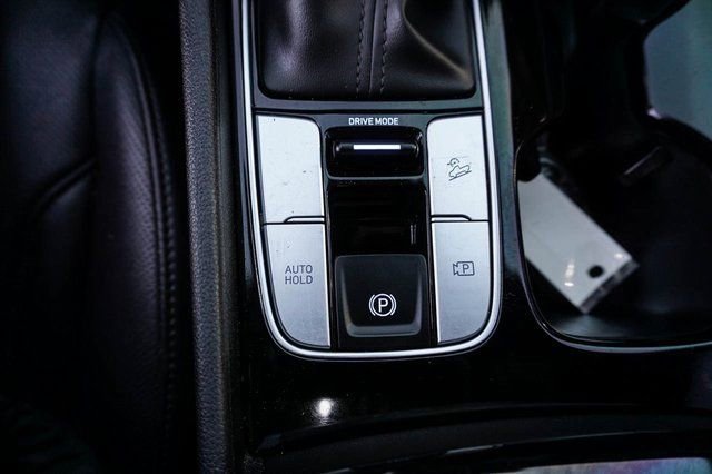 Used 2025 Hyundai Santa Cruz SEL image 16