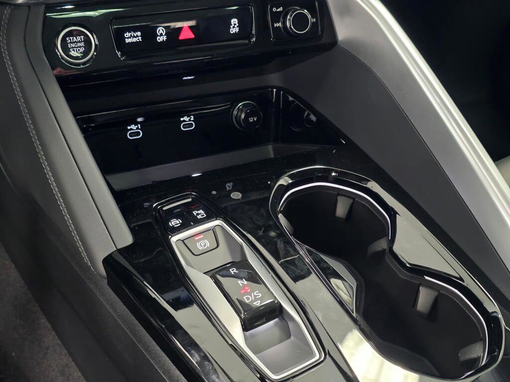 New 2025 Audi Q5 Premium Plus image 15