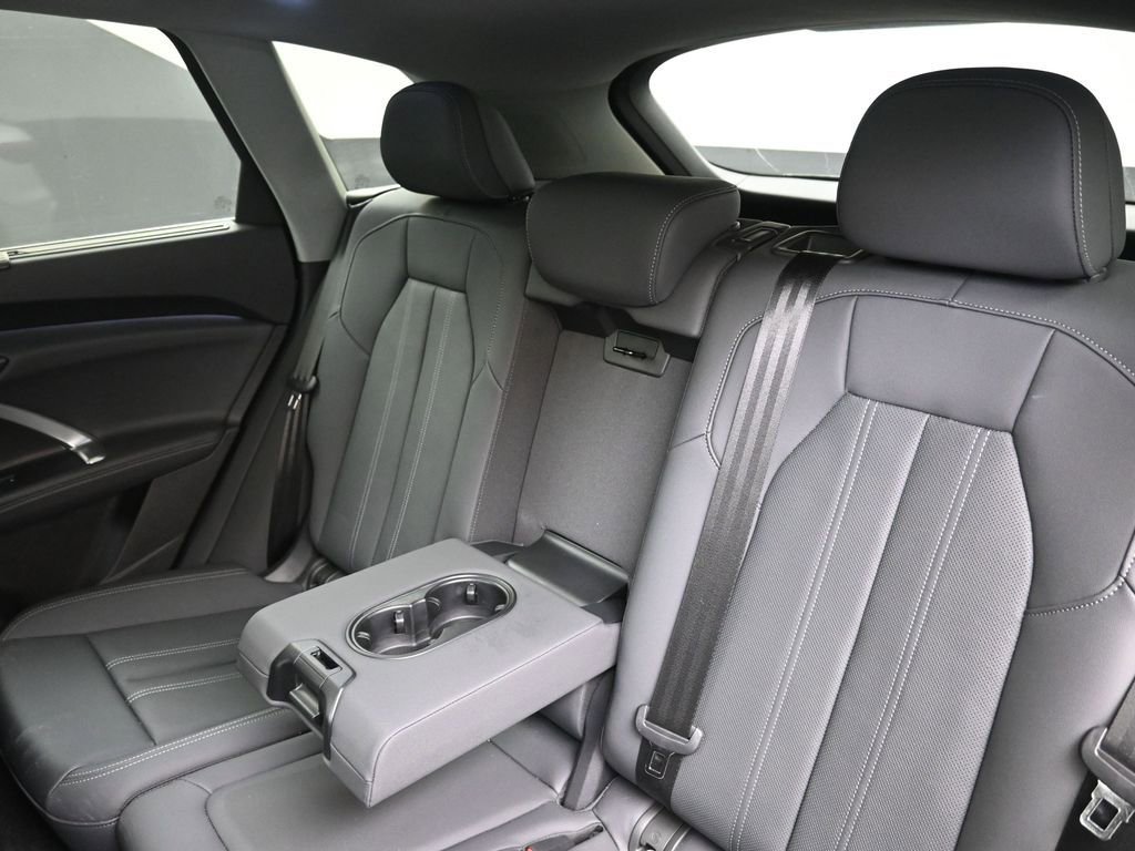 Used 2025 Audi Q5 Premium Plus w/ Premium Plus image 20