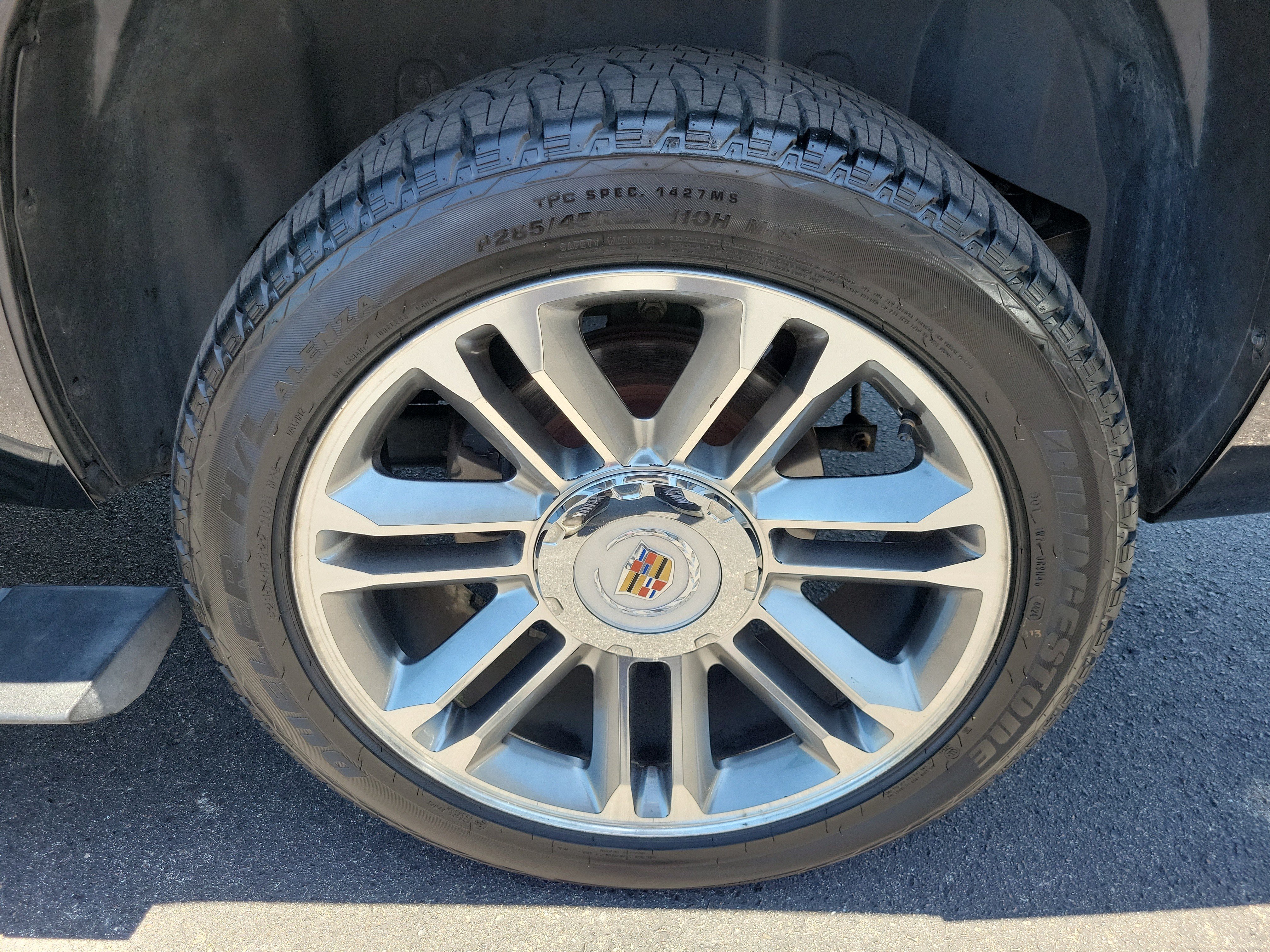 Used 2014 Cadillac Escalade Premium RWD image 31