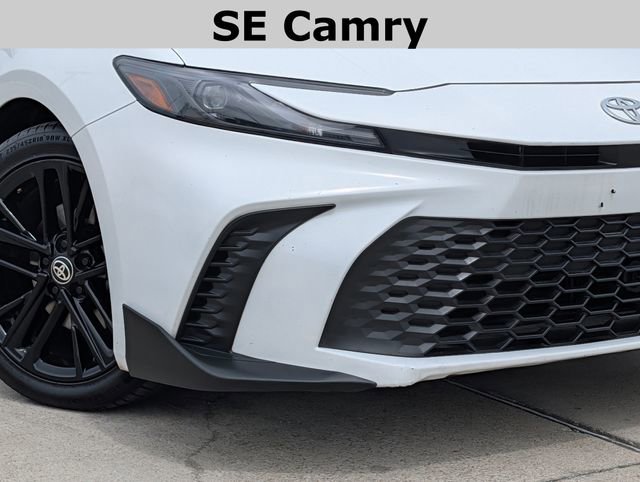 Used 2025 Toyota Camry SE FWD image 3