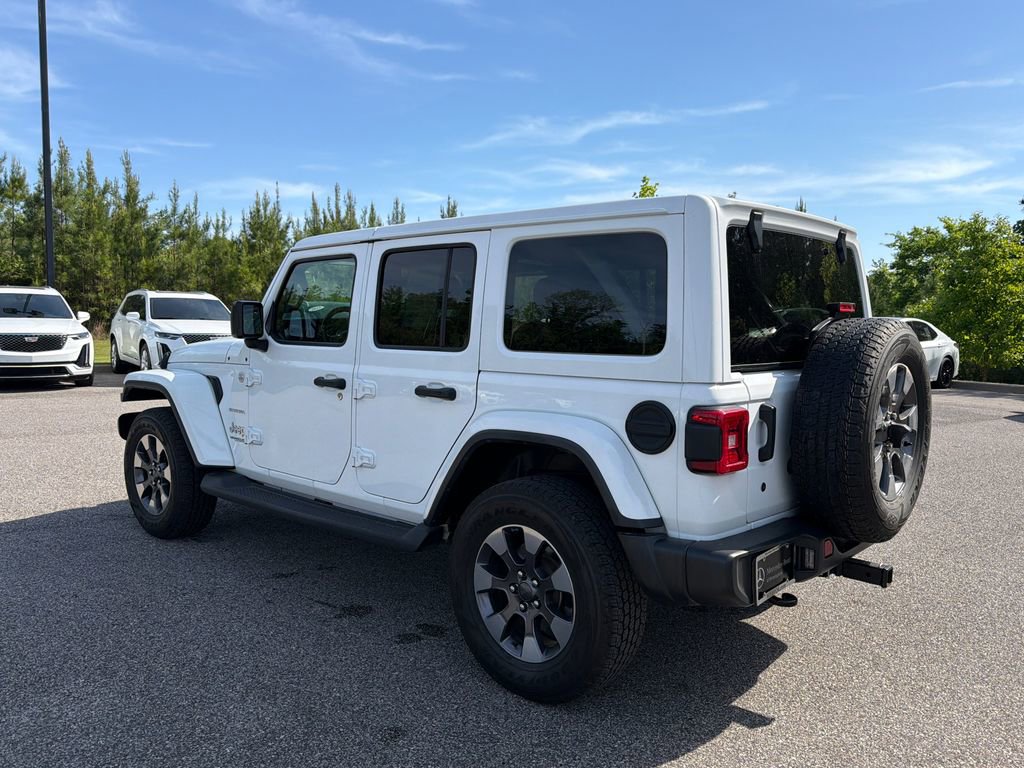 Used 2018 Jeep Wrangler Unlimited Sahara AWD/4WD image 17