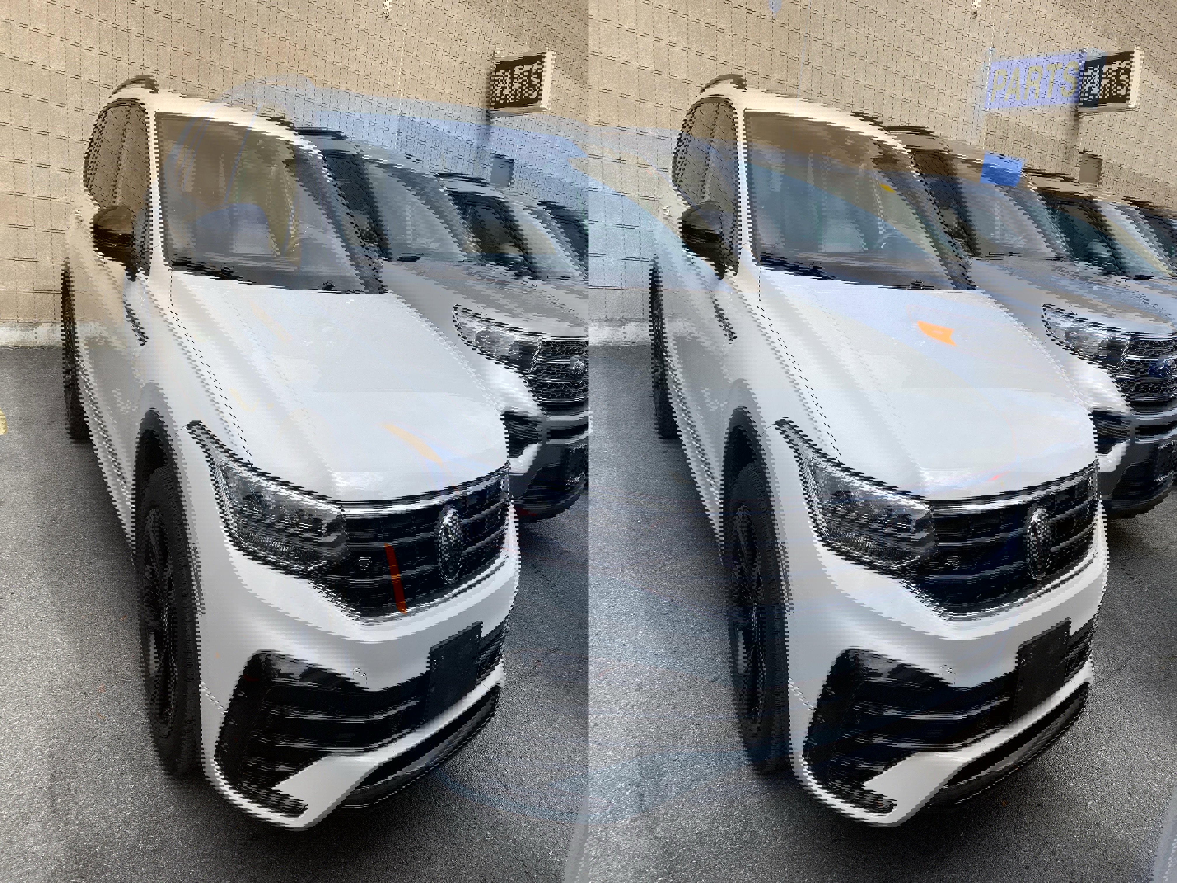 Used 2024 Volkswagen Tiguan SE R-Line image 2