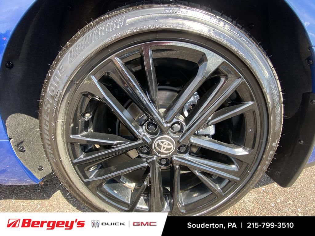 Used 2025 Toyota Camry SE w/ Convenience Package FWD image 37