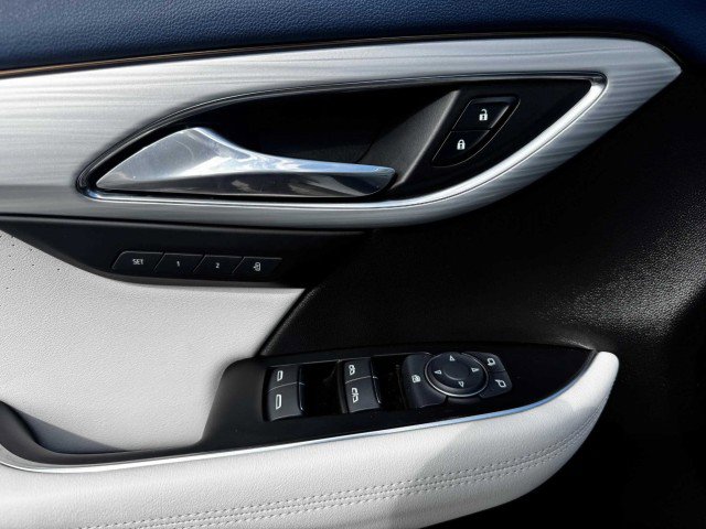 Used 2024 Buick Envision Avenir image 21