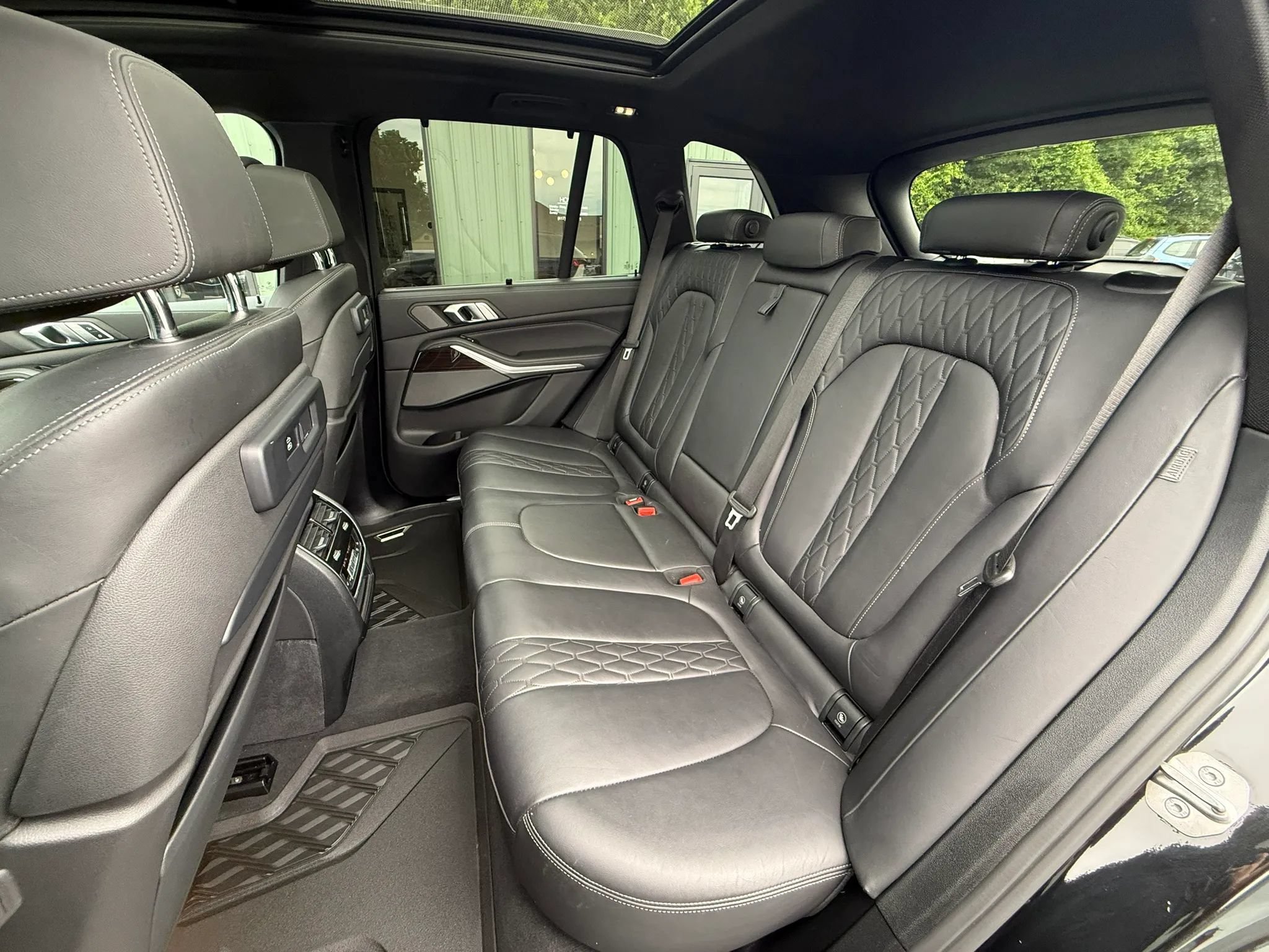 Used 2023 BMW X5 M50i w/ Executive Package AWD/4WD image 25