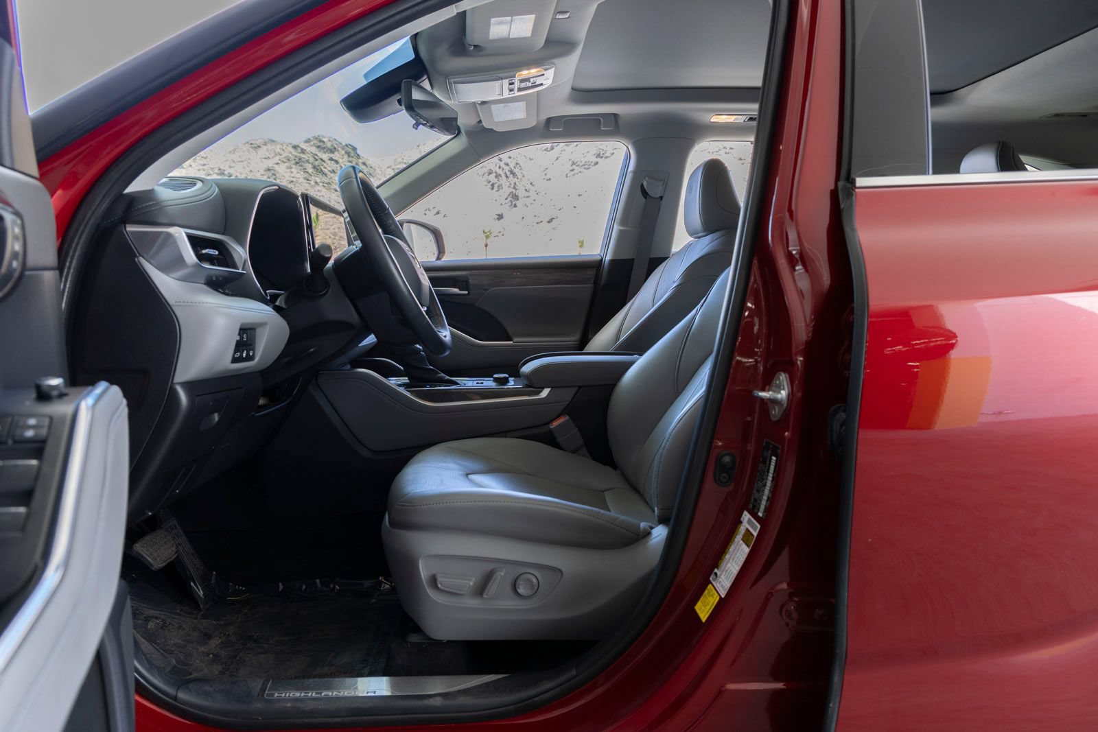 Used 2020 Toyota Highlander Platinum AWD/4WD image 14