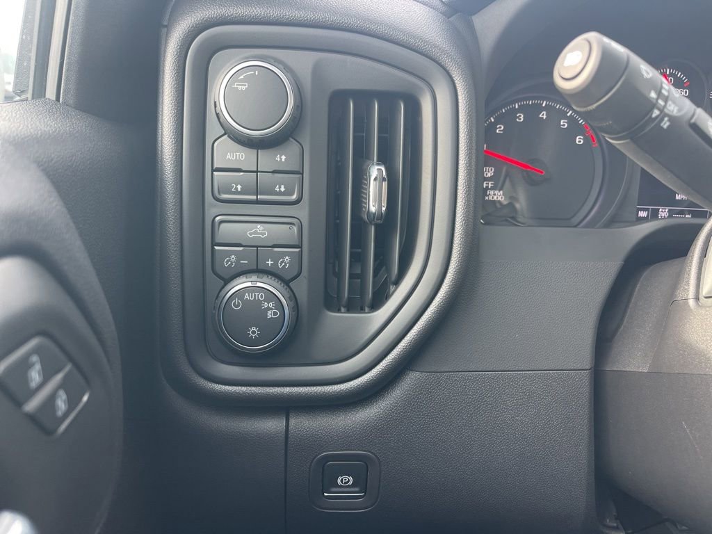 Used 2025 Chevrolet Silverado 1500 Custom Trail Boss image 25
