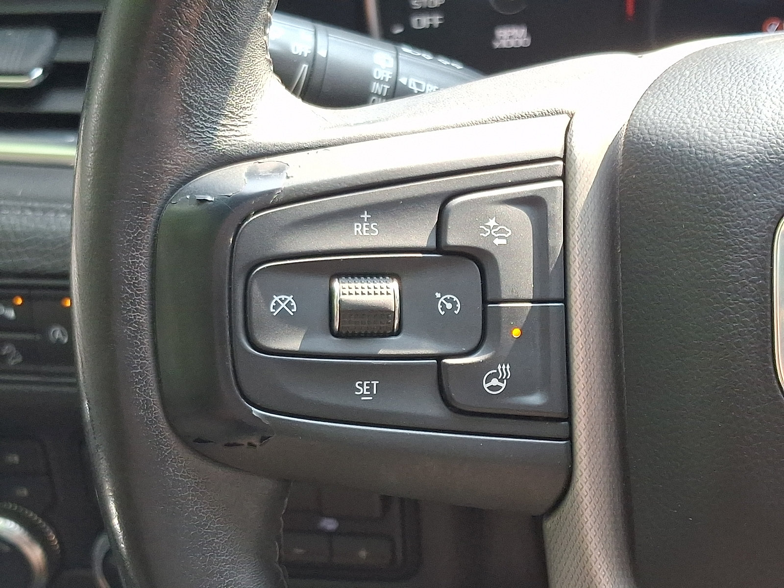Used 2021 GMC Yukon Denali w/ Denali Premium Package AWD/4WD image 25