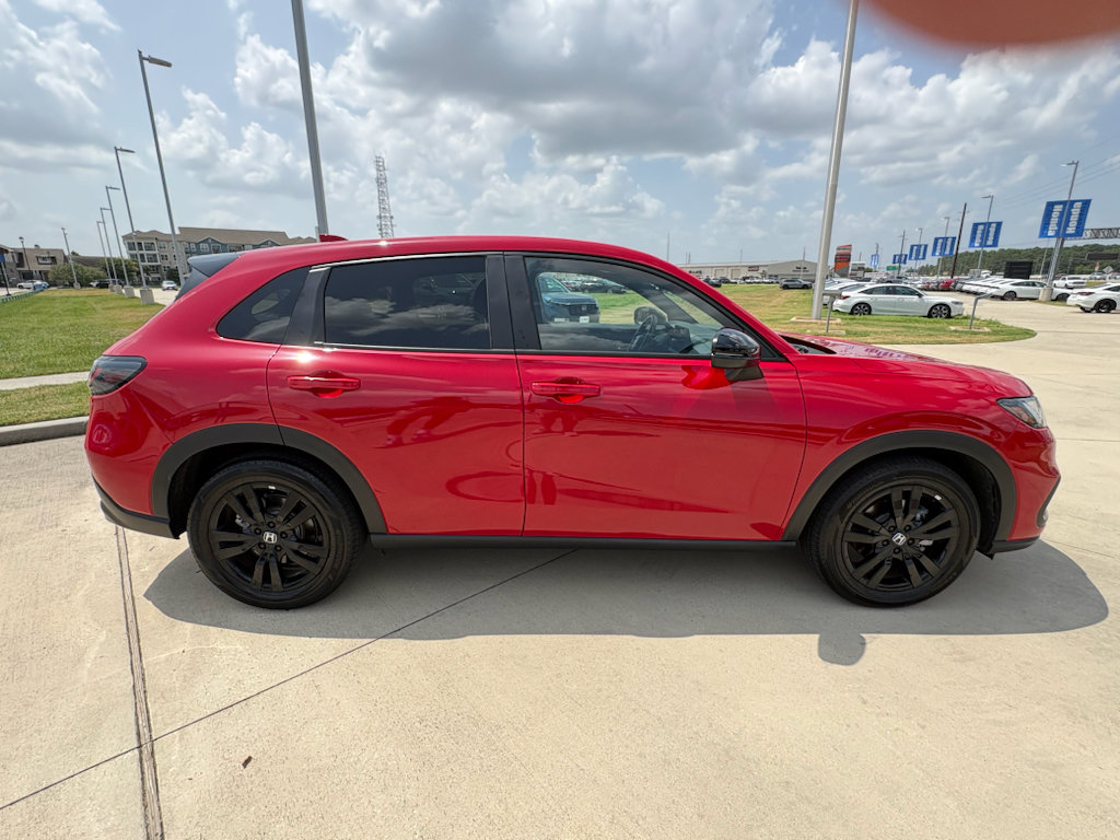 Certified 2026 Honda HR-V Sport image 9