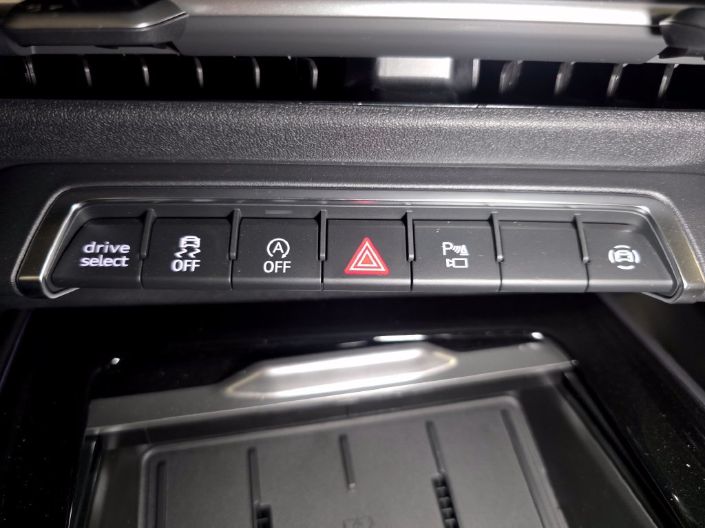 New 2026 Audi Q3 quattro 2.0T AWD/4WD image 31