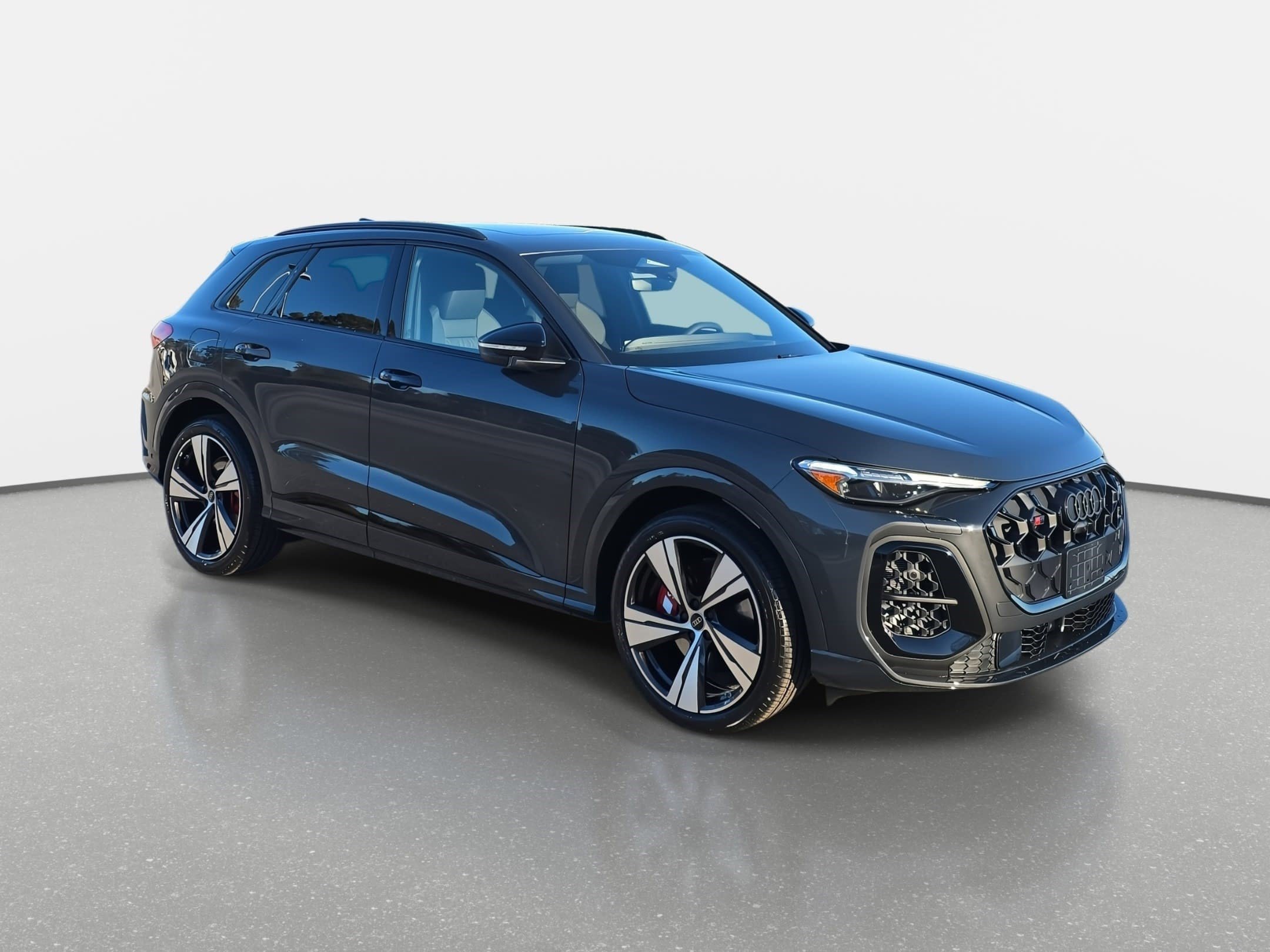 New 2025 Audi SQ5 Premium Plus image 3