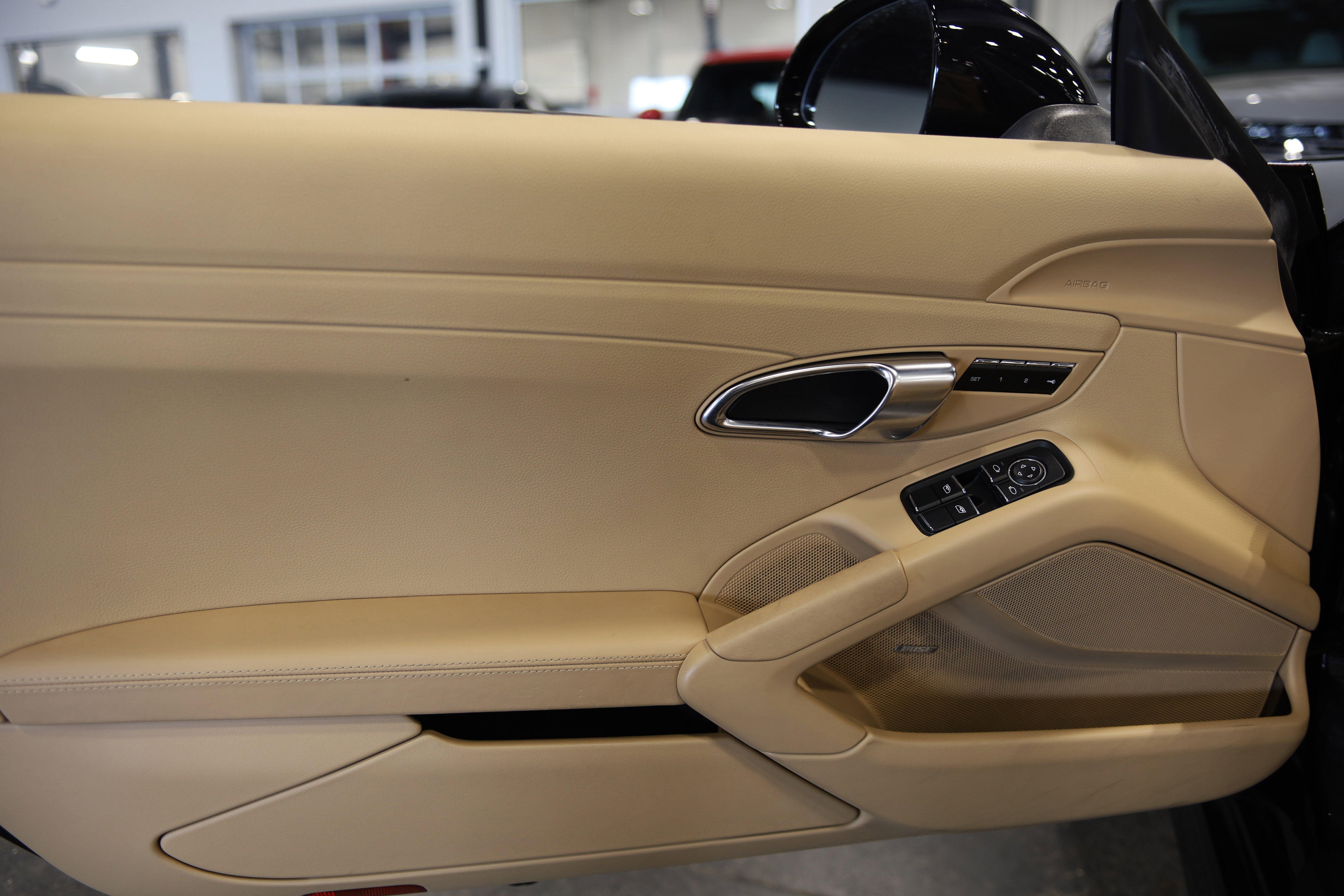 Used 2015 Porsche Boxster S image 14