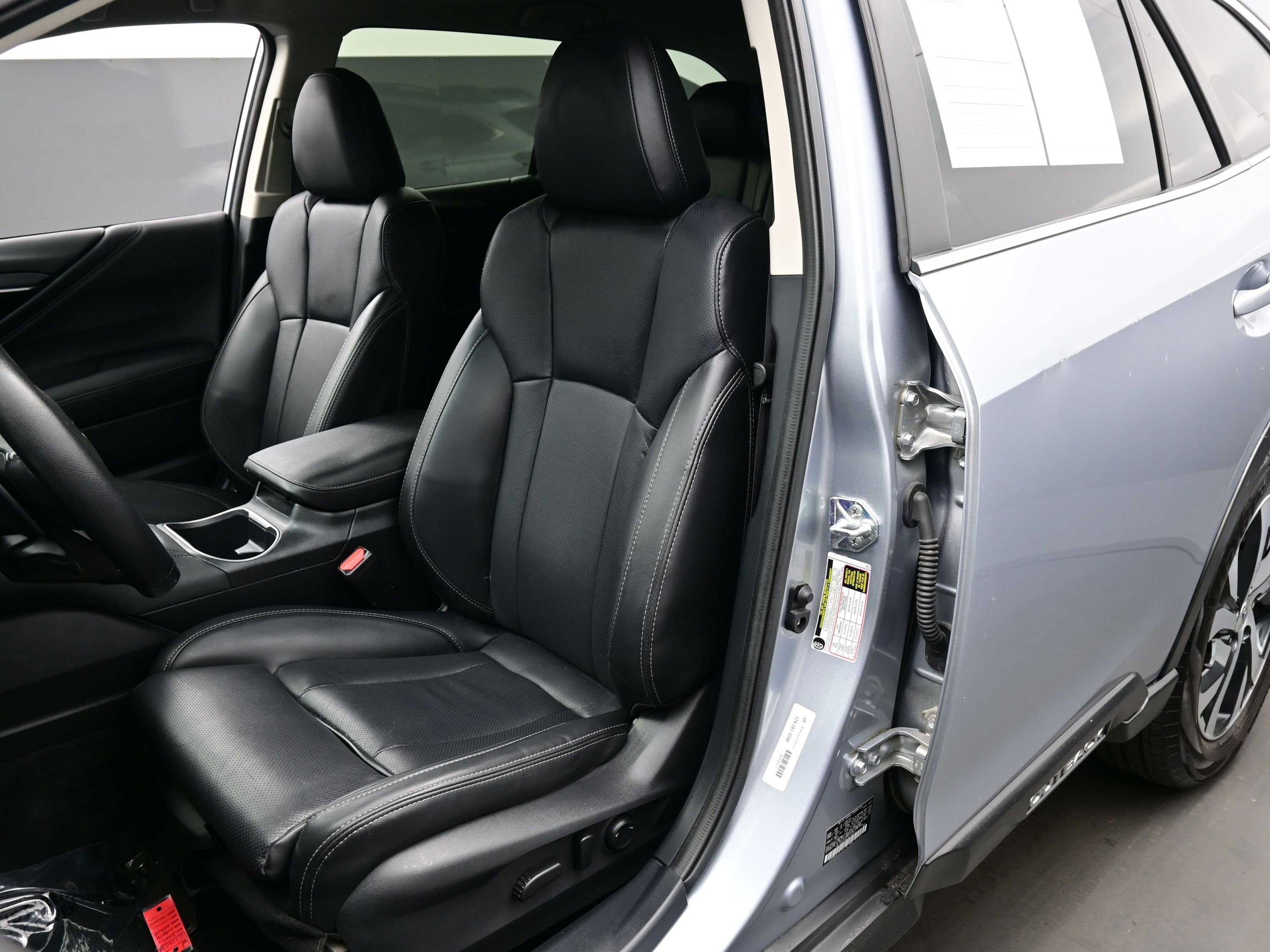 Used 2022 Subaru Outback Limited image 13