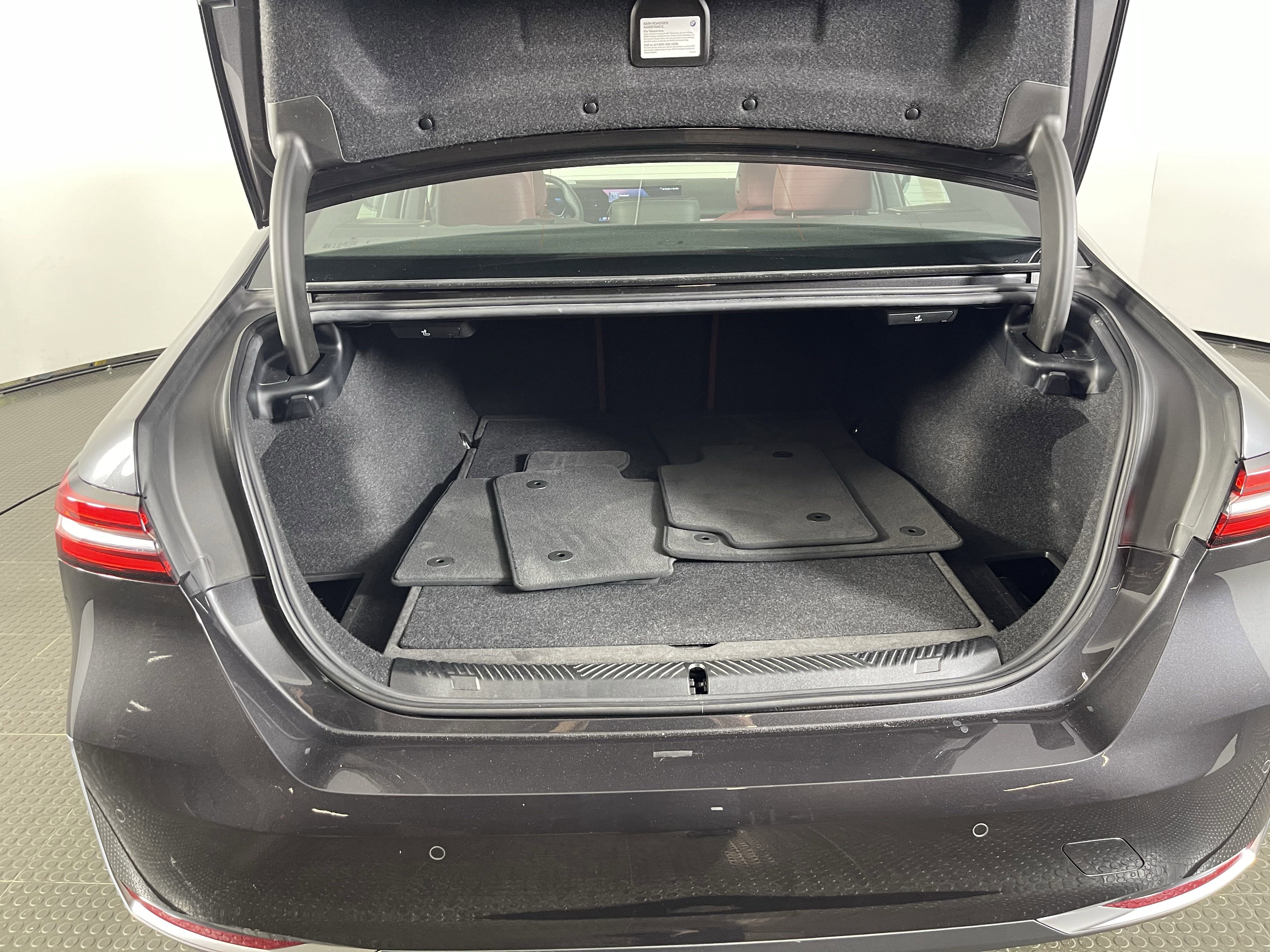 Certified 2024 BMW 540i xDrive w/ Premium Package image 16