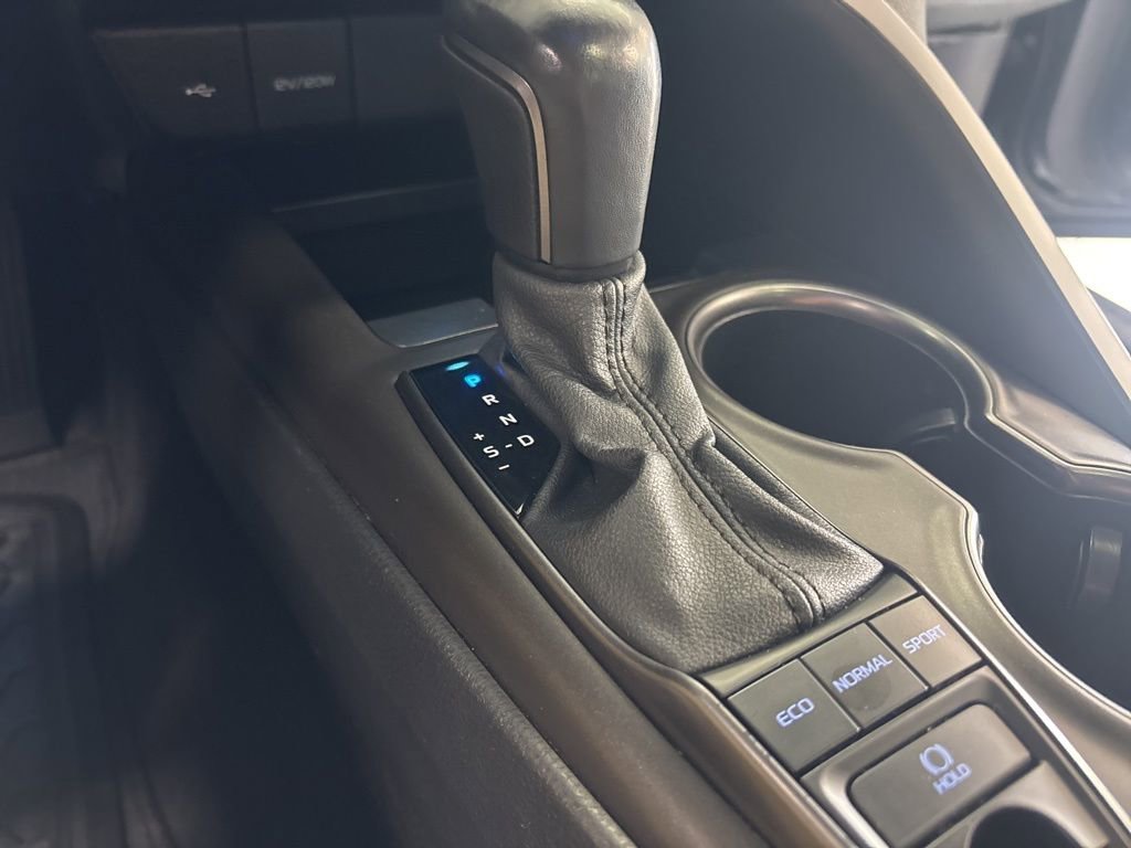 Used 2021 Toyota Camry XSE FWD image 22