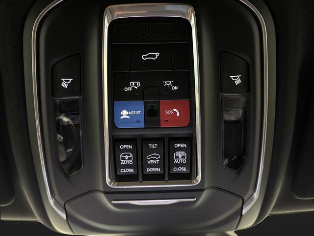 New 2025 Jeep Grand Cherokee Limited w/ Black Appearance Package image 26