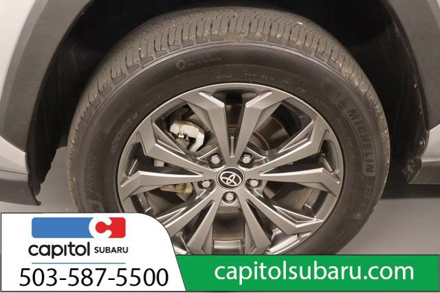 Used 2022 Toyota RAV4 XLE Premium AWD/4WD image 7