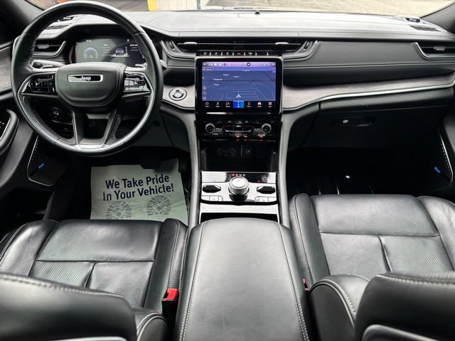 Used 2022 Jeep Grand Cherokee L Overland w/ Luxury Tech Group IV AWD/4WD image 19
