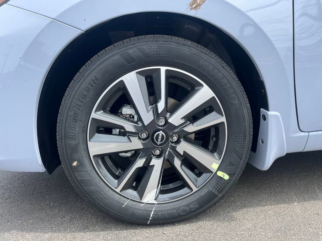 New 2025 Nissan Versa SV w/ Trunk Package image 9