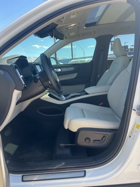 New 2026 Volvo XC40 B5 Plus w/ Climate Package AWD/4WD image 25