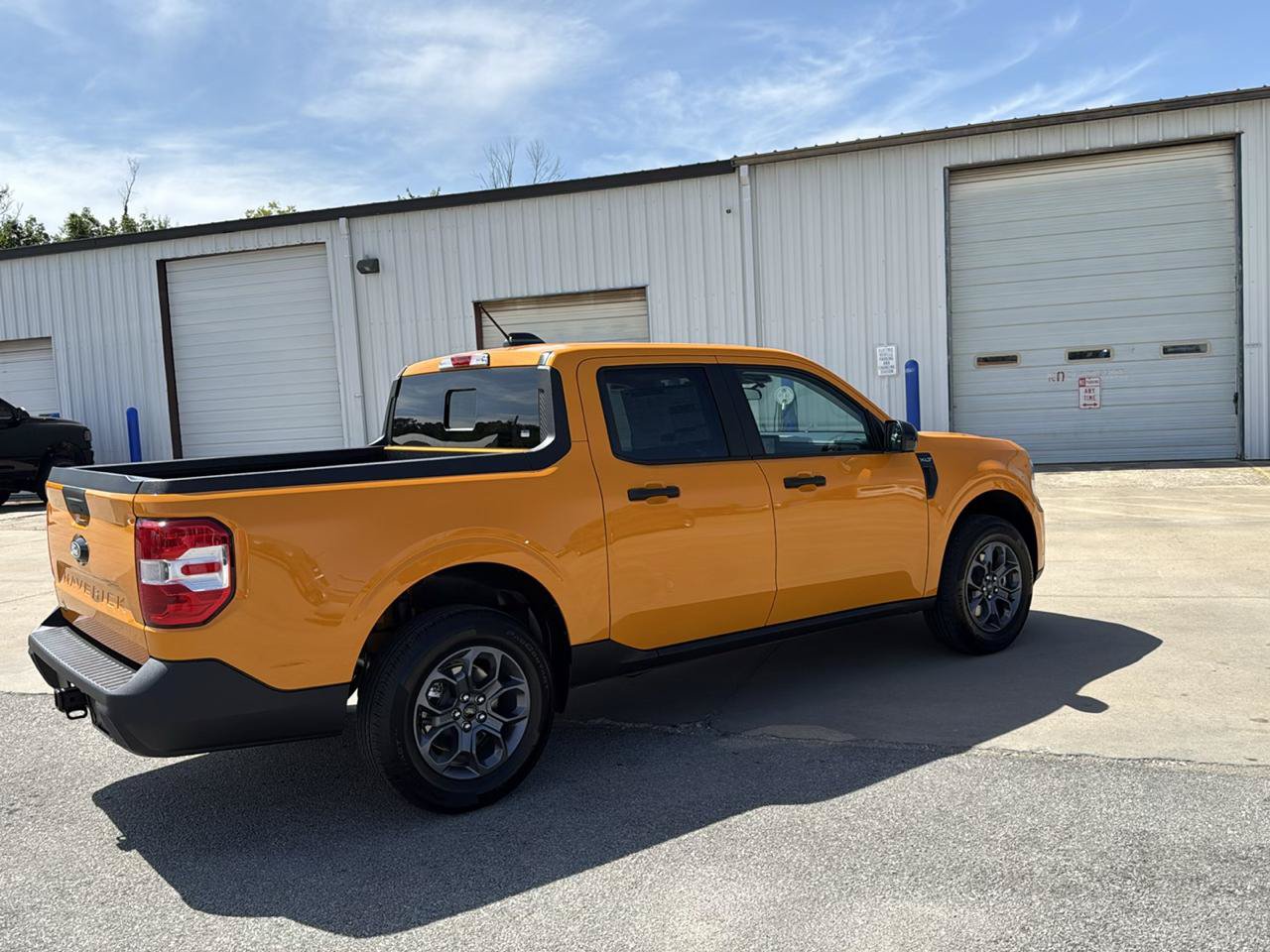 New 2026 Ford Maverick XLT w/ XLT Luxury Package FWD image 6