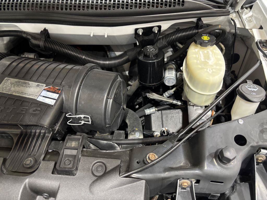Used 2016 Chevrolet Express 3500 RWD image 21