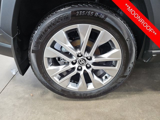 Used 2023 Toyota RAV4 XLE Premium AWD/4WD image 8