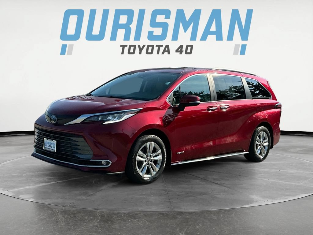 Used 2021 Toyota Sienna Limited AWD/4WD image 3