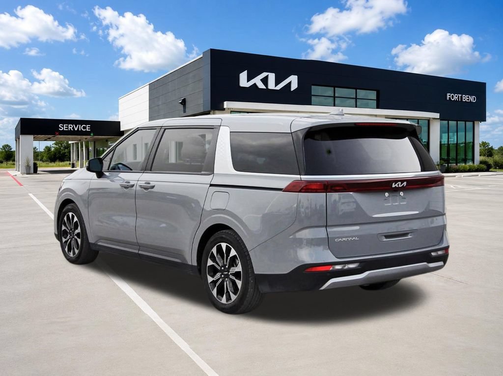 Certified 2024 Kia Carnival EX FWD image 7