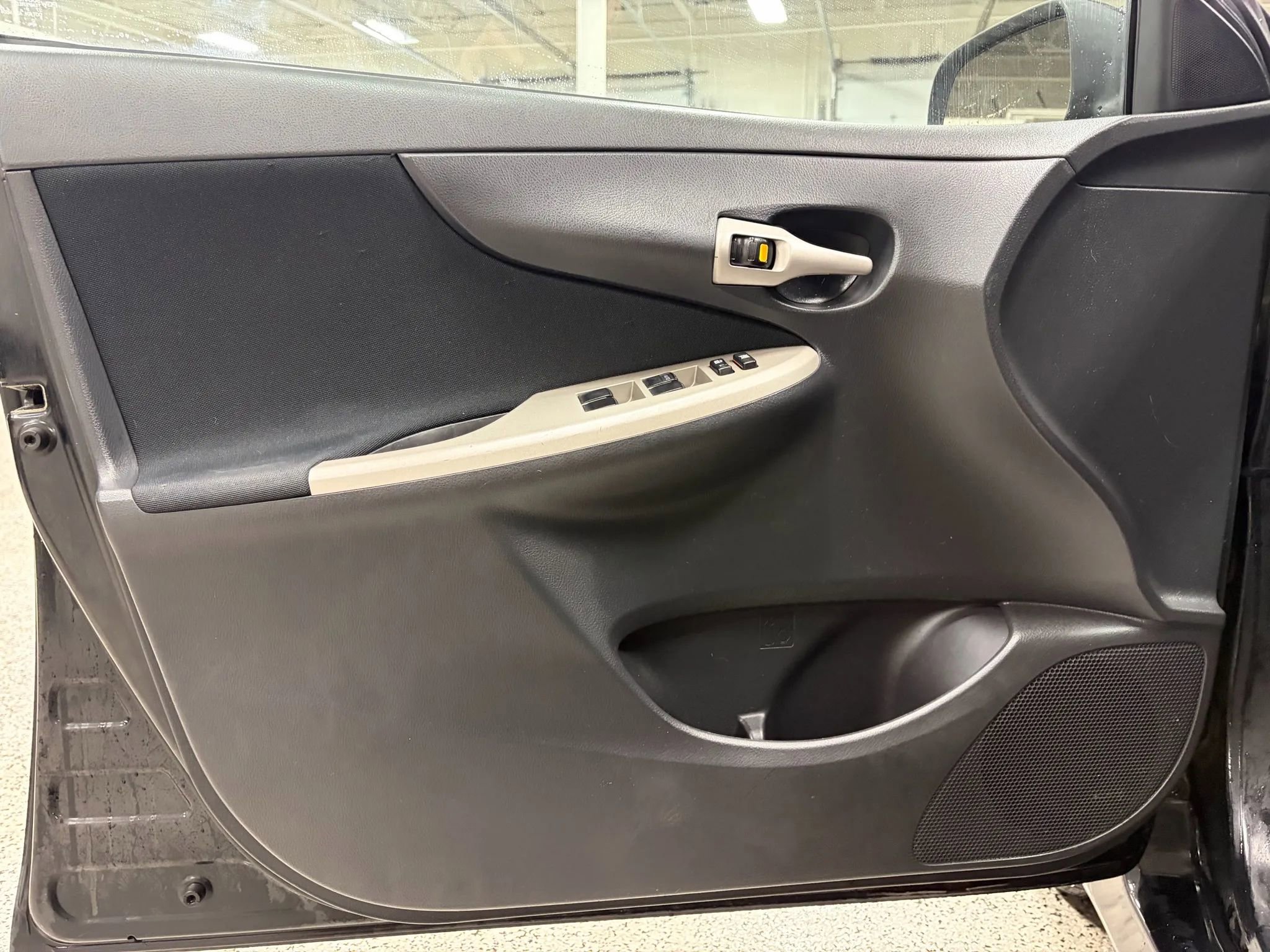 Used 2010 Toyota Corolla S FWD image 19