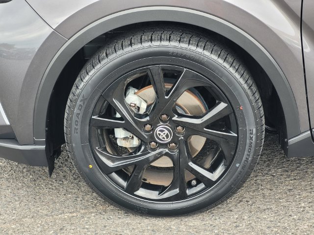 Certified 2021 Toyota C-HR Nightshade FWD image 11