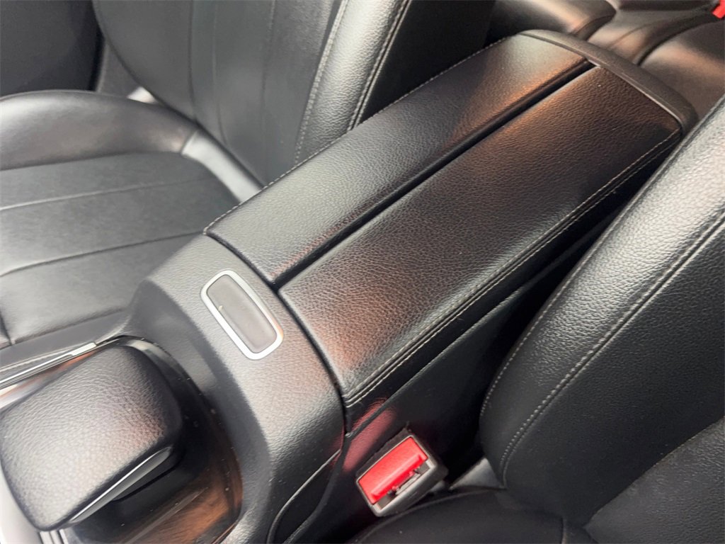 Used 2022 Mercedes-Benz GLB 250 w/ Premium Package Lite image 68