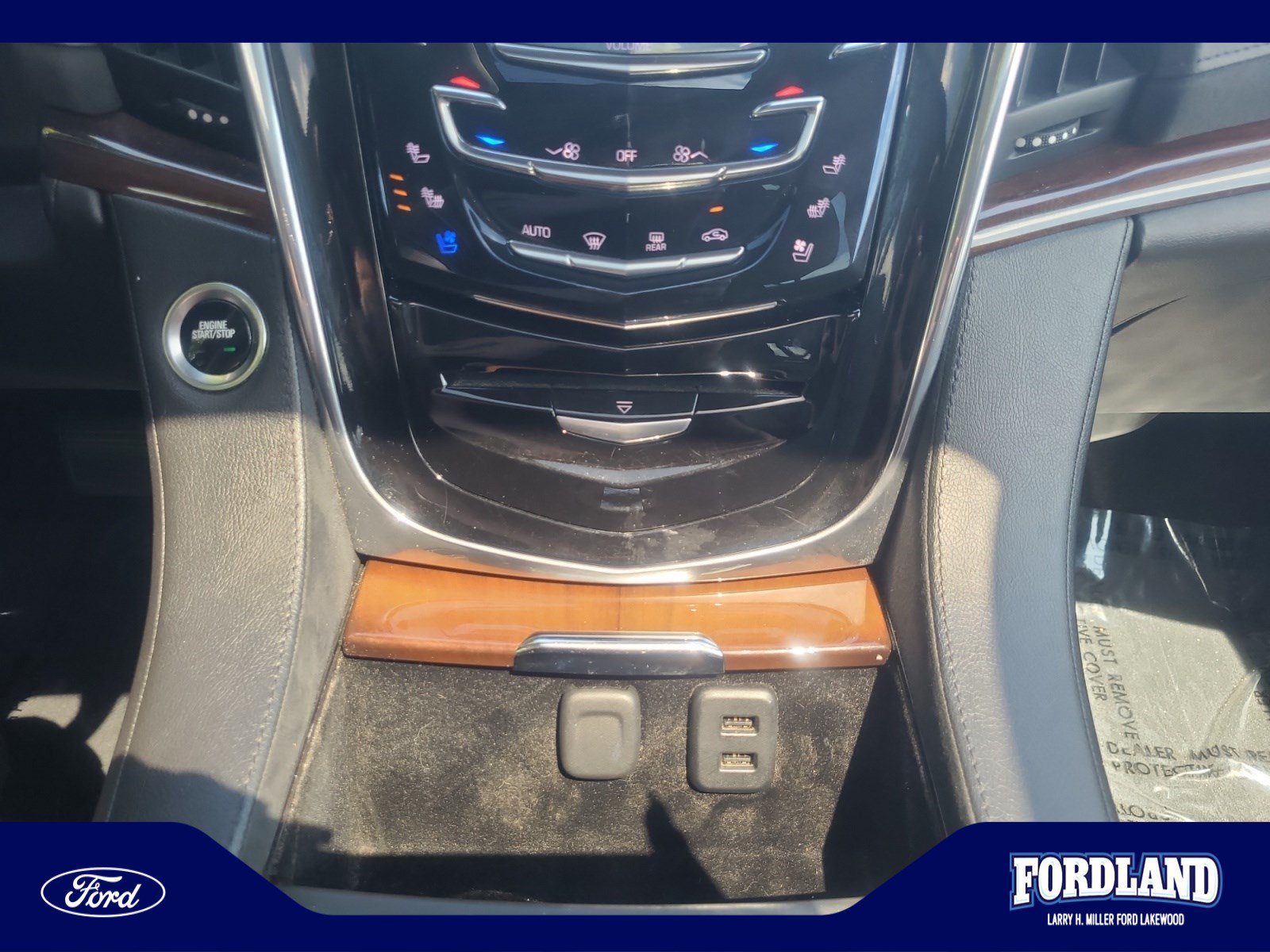 Used 2017 Cadillac Escalade Premium Luxury AWD/4WD image 31