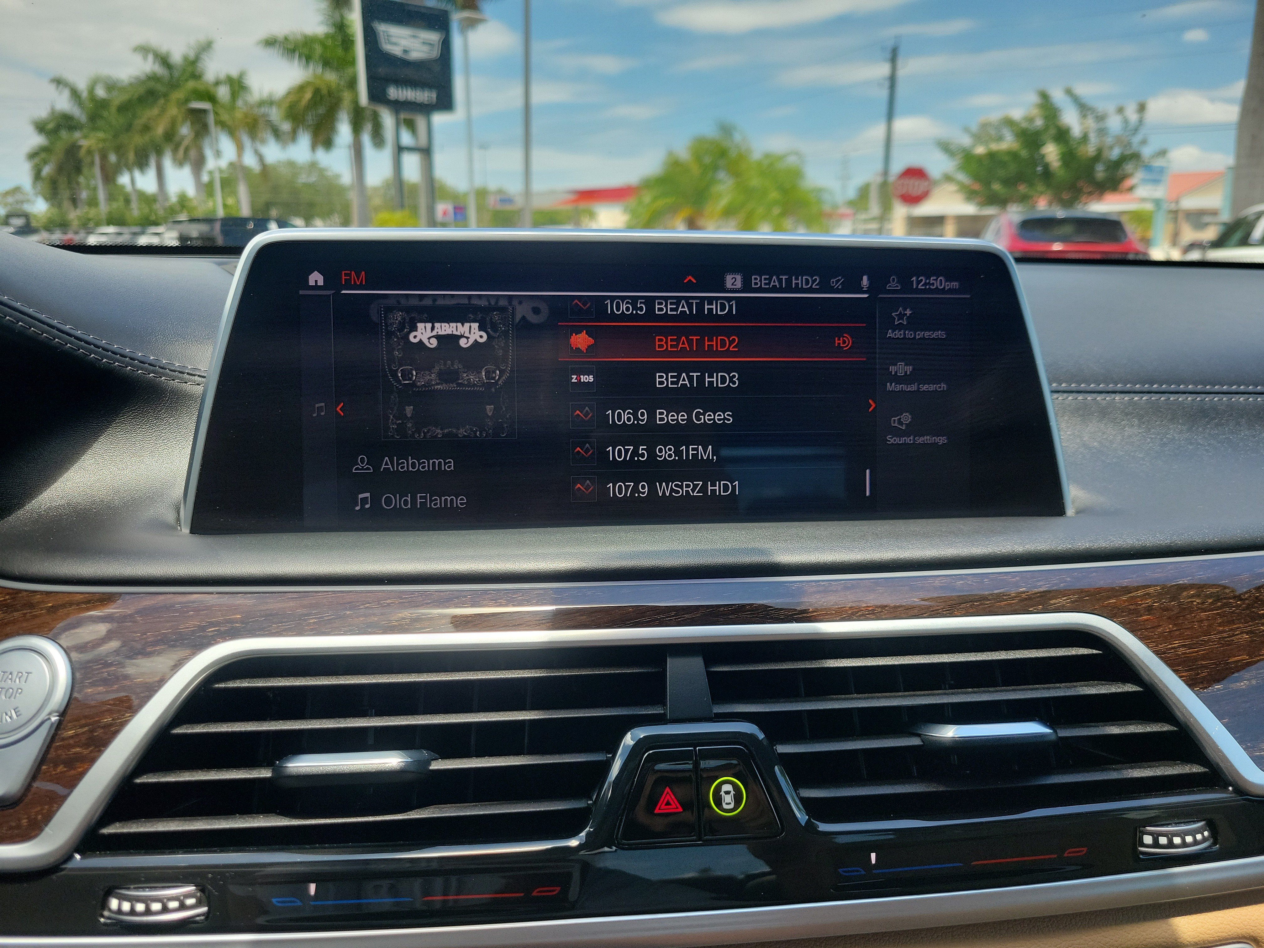 Used 2022 BMW 750Li xDrive AWD/4WD image 24