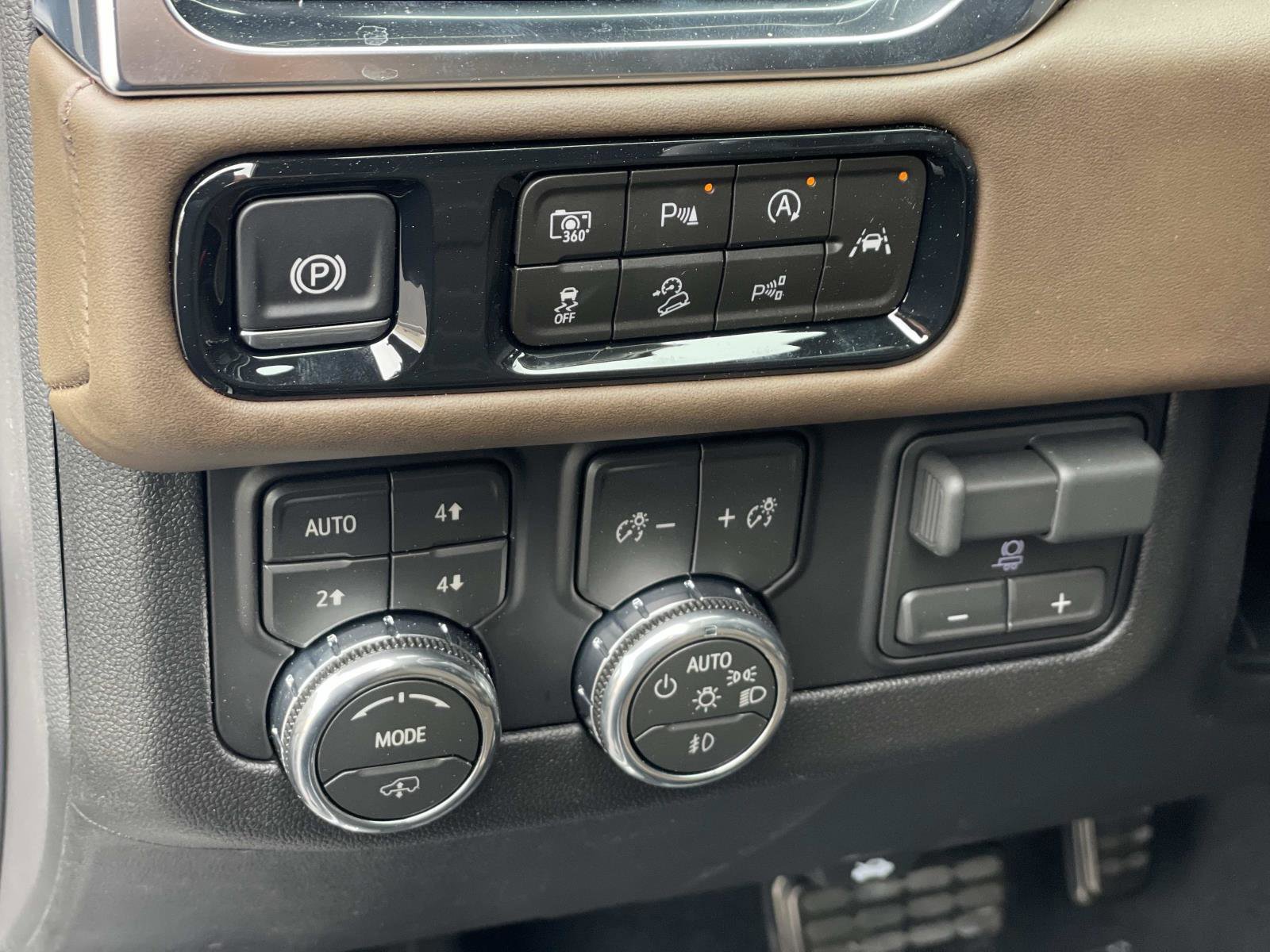 New 2026 GMC Yukon XL Denali Ultimate image 17