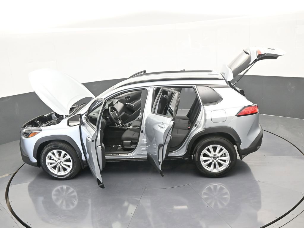 Used 2023 Toyota Corolla Cross LE image 60