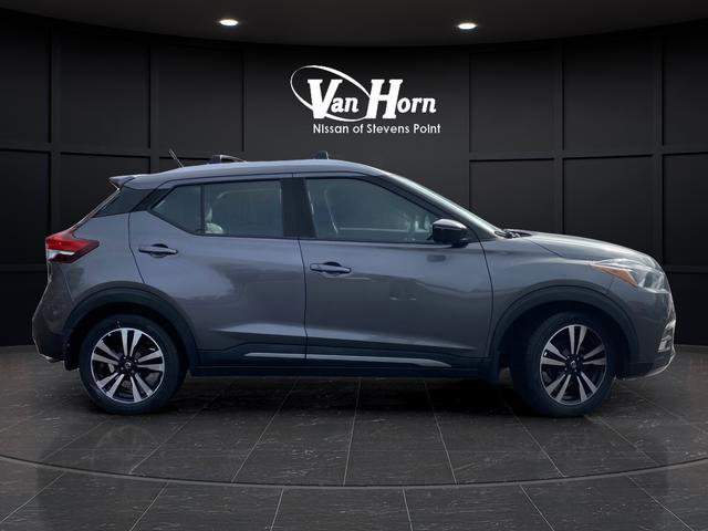 Used 2020 Nissan Kicks SR w/ Exterior Package image 3
