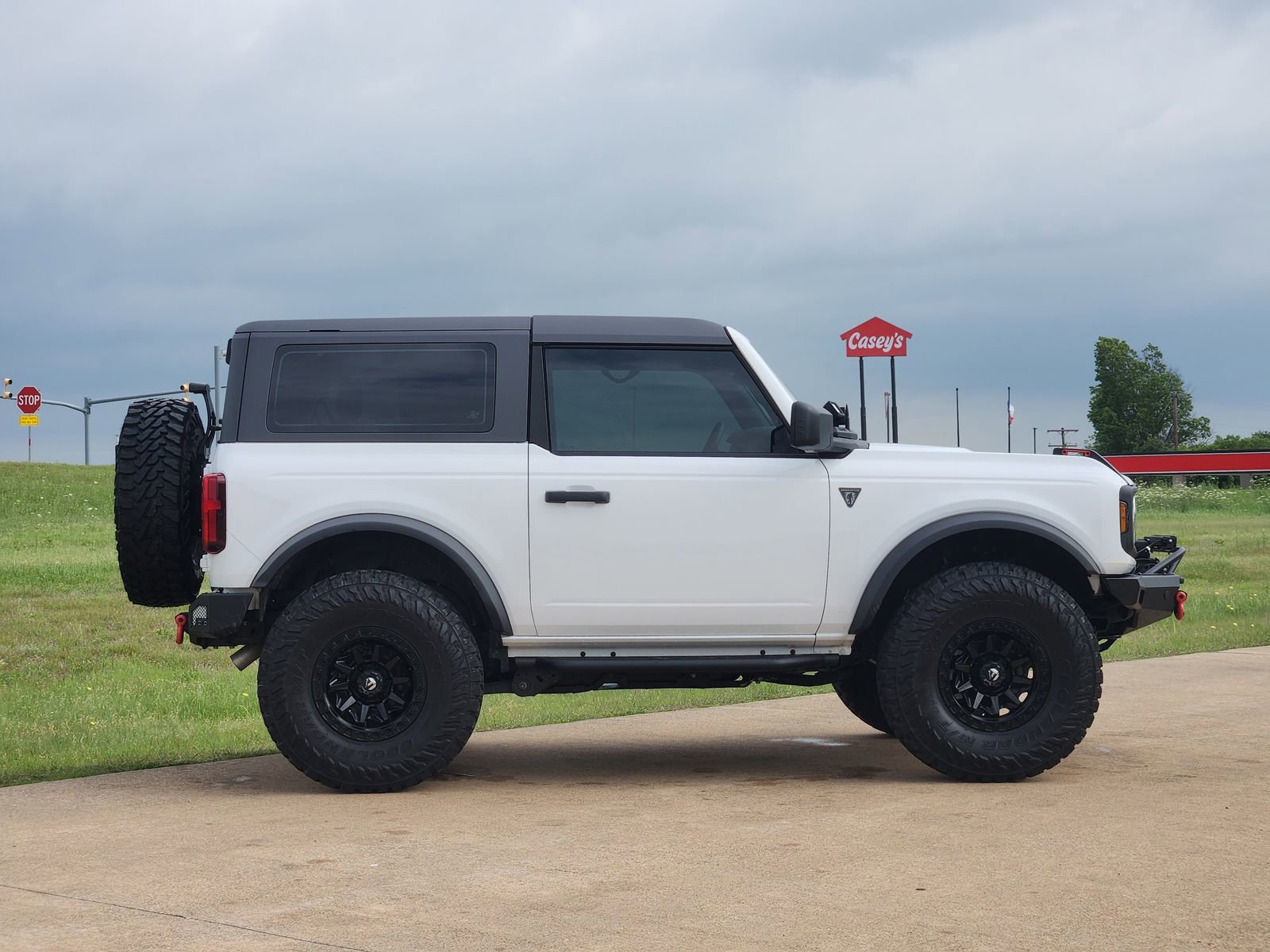 Used 2023 Ford Bronco 2-Door w/ Sasquatch Package AWD/4WD image 7