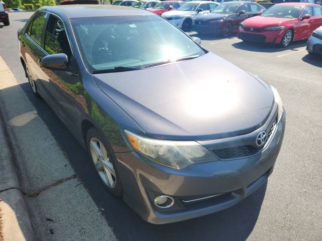 Used 2014 Toyota Camry SE FWD image 7