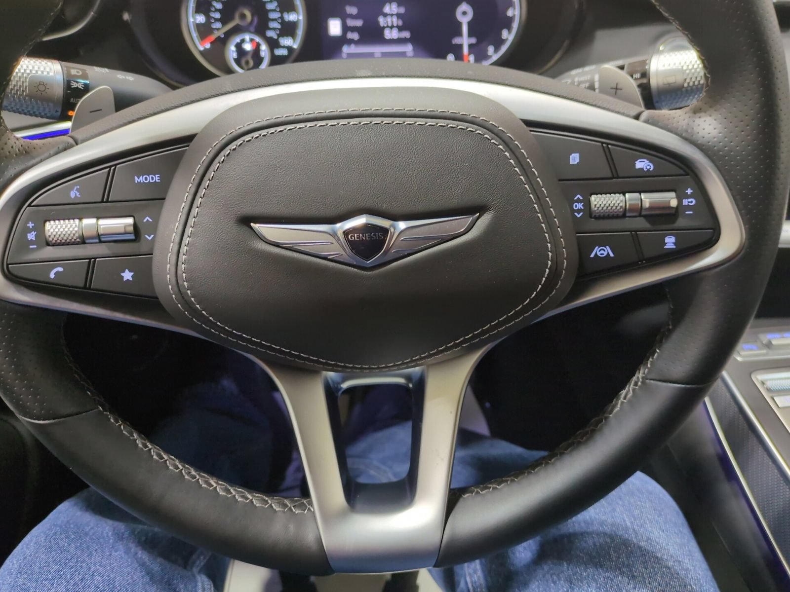 Certified 2025 Genesis GV70 3.5T Sport AWD/4WD image 20