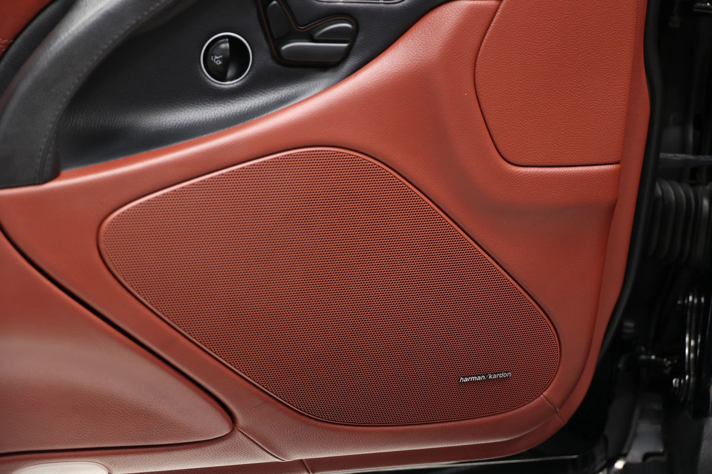 Used 2012 Mercedes-Benz SL 63 AMG image 13